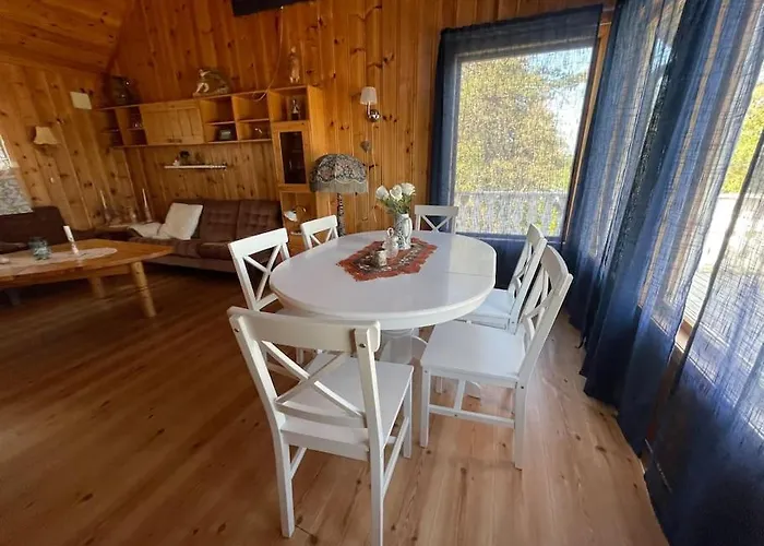 Fin Landlig Med Utsikt Nyaraló