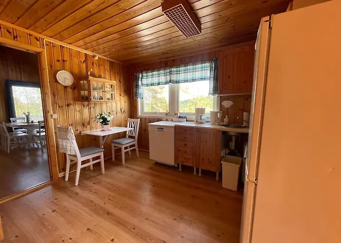 Fin Landlig Med Utsikt Nyaraló *
